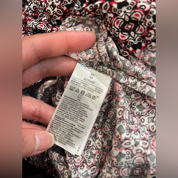 Women's GAP long sleeve Geometric print V-neck Romper/ jumpshorts - Picture 10 of 10